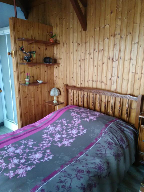 Chambre Chez L'Habitant Ambares-et-Lagrave Buitenkant foto